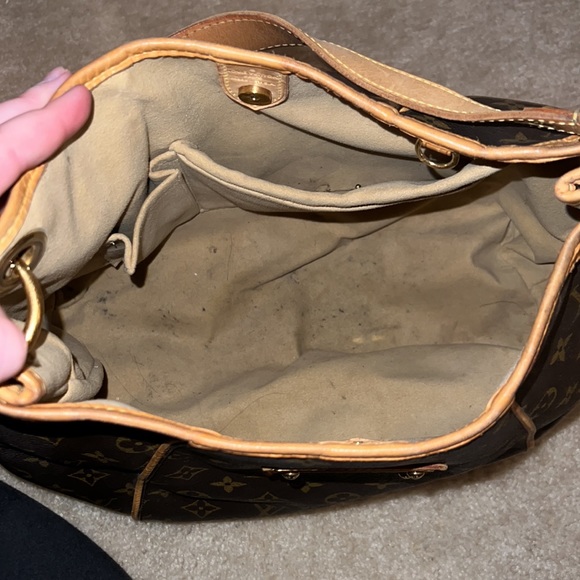 Louis Vuitton Purse - Picture 12 of 13